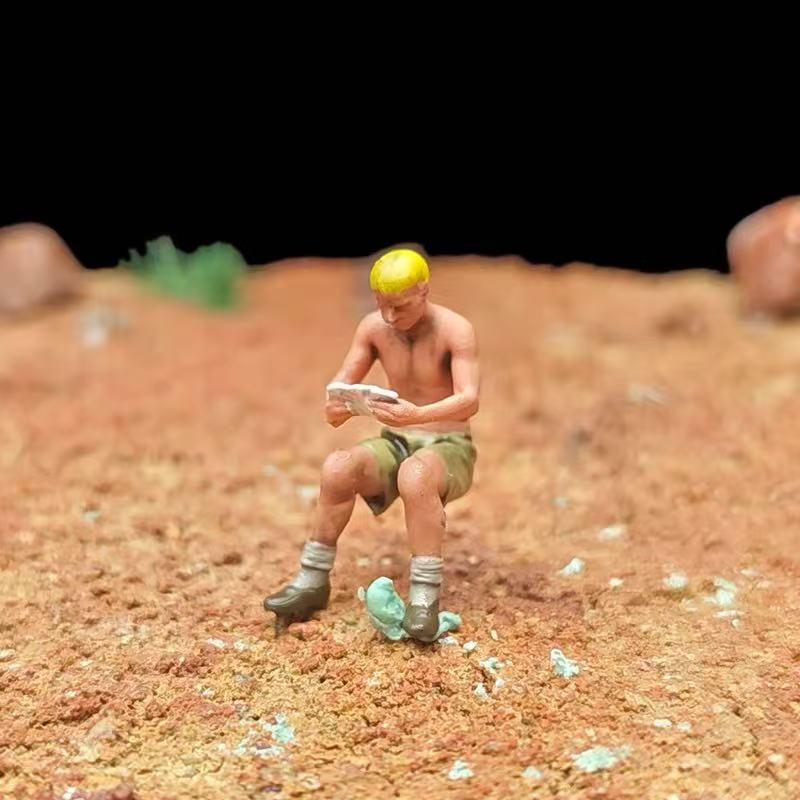 Desert Fox Diorama – 11 Soldier Figures with Base