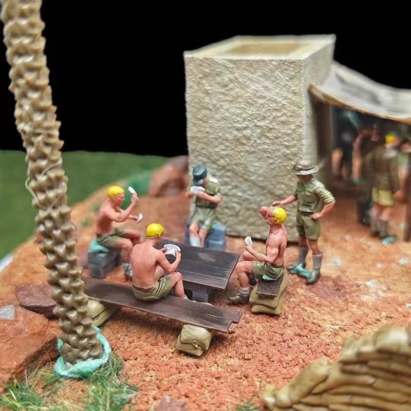 Desert Fox Diorama – 11 Soldier Figures with Base