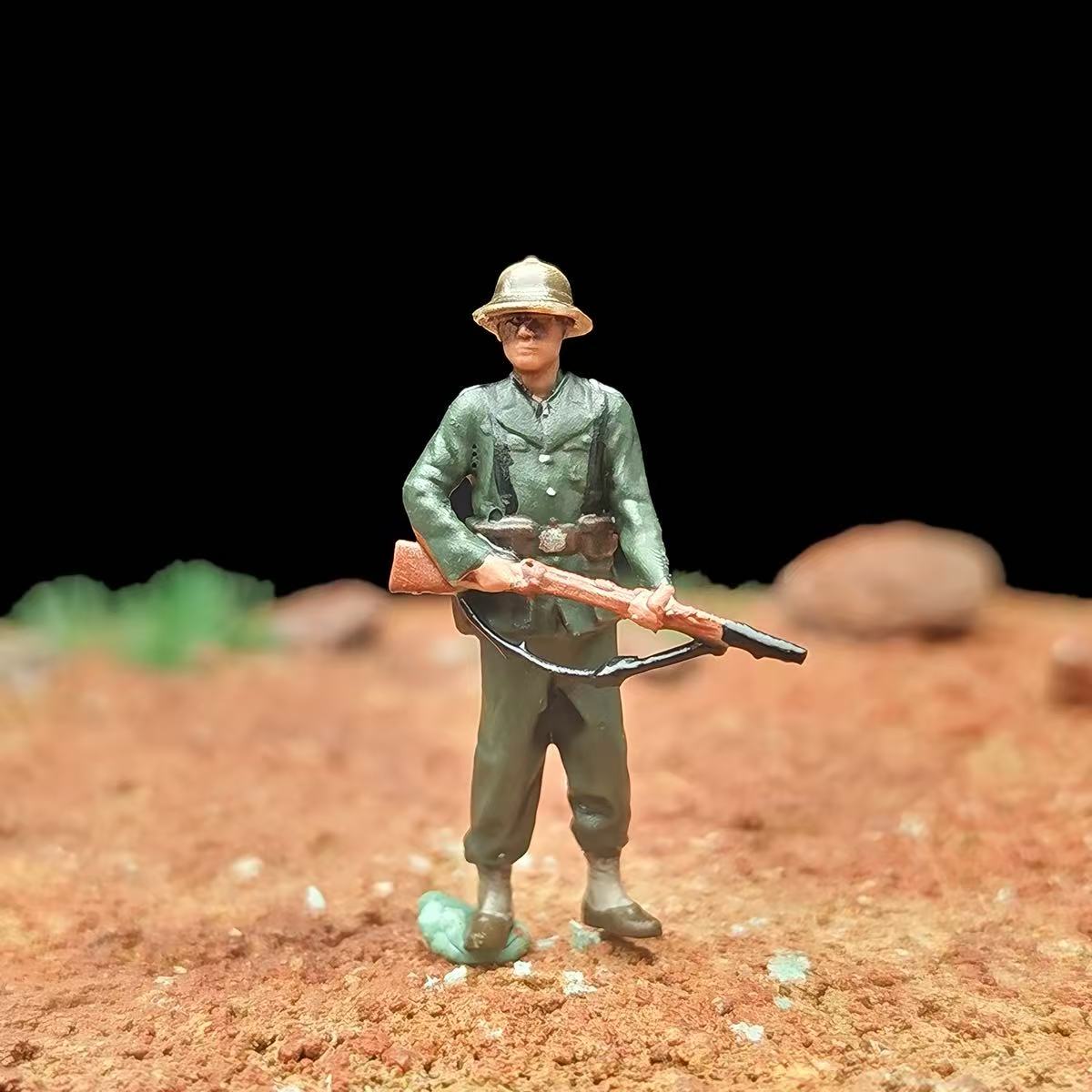 Desert Fox Diorama – 11 Soldier Figures with Base