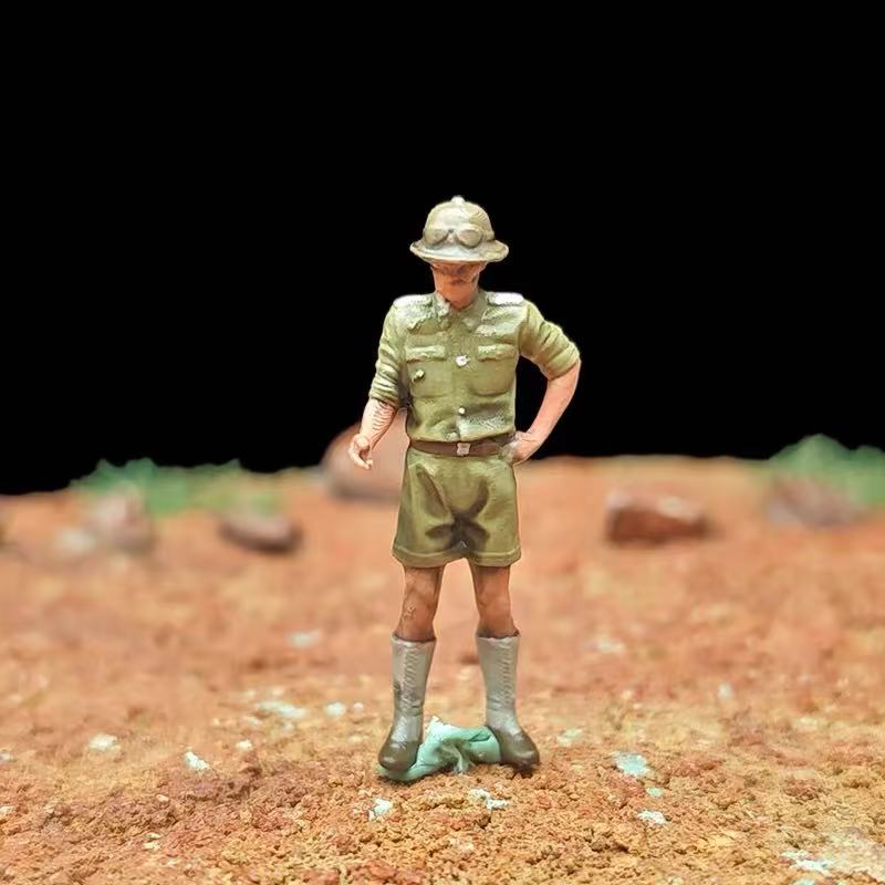 Desert Fox Diorama – 11 Soldier Figures with Base