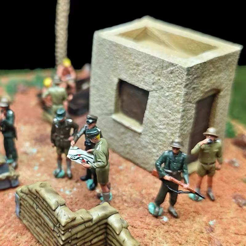 Desert Fox Diorama – 11 Soldier Figures with Base