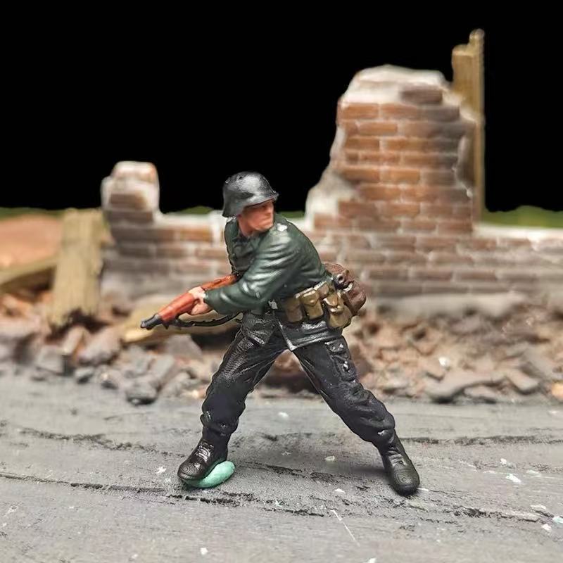German Armoured Troops – 1/72 Scale Set of 10