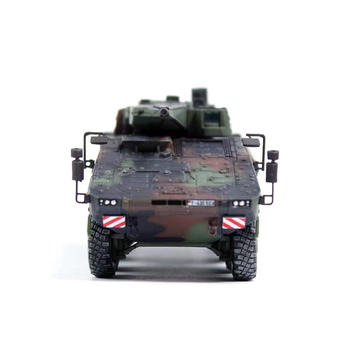 German Boxer Armoured Reconnaissance Vehicle – 1/72 Scale Three-Colour Camouflage Model