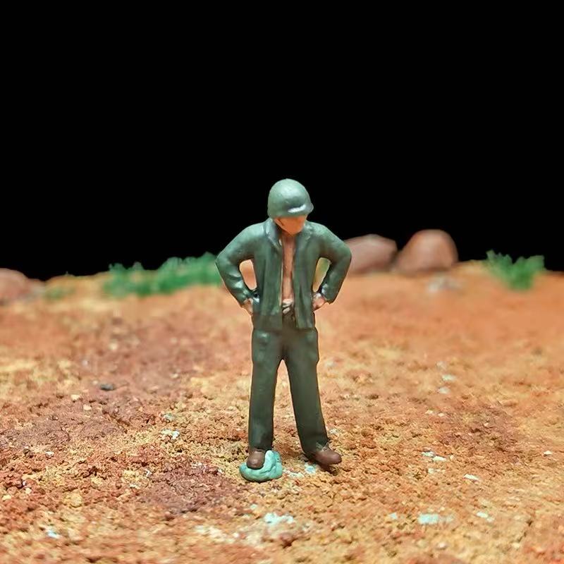 Guadalcanal Soldiers Diorama – 11 Figures with Base