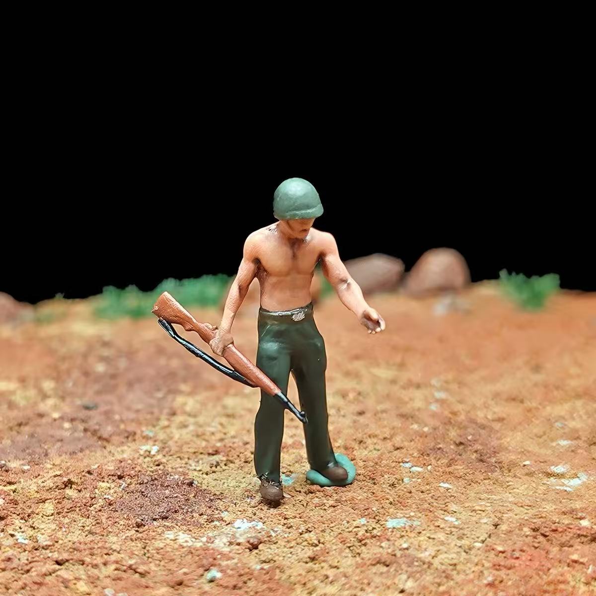 Guadalcanal Soldiers Diorama – 11 Figures with Base