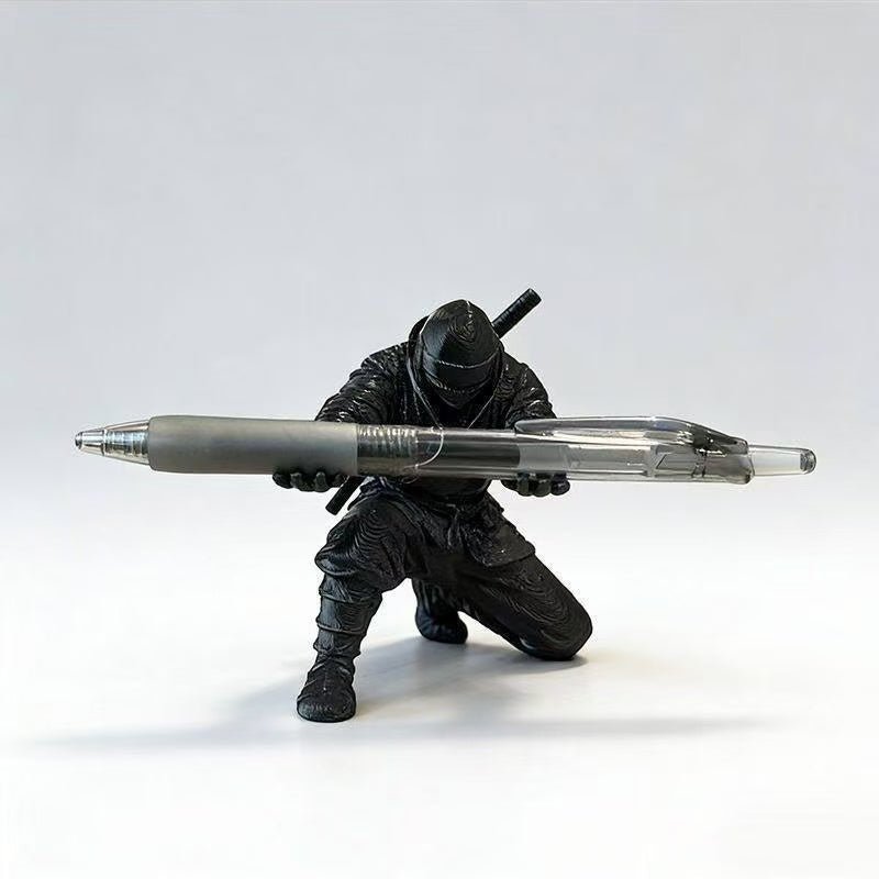 Kneeling Knight Pen Holder – 11 cm