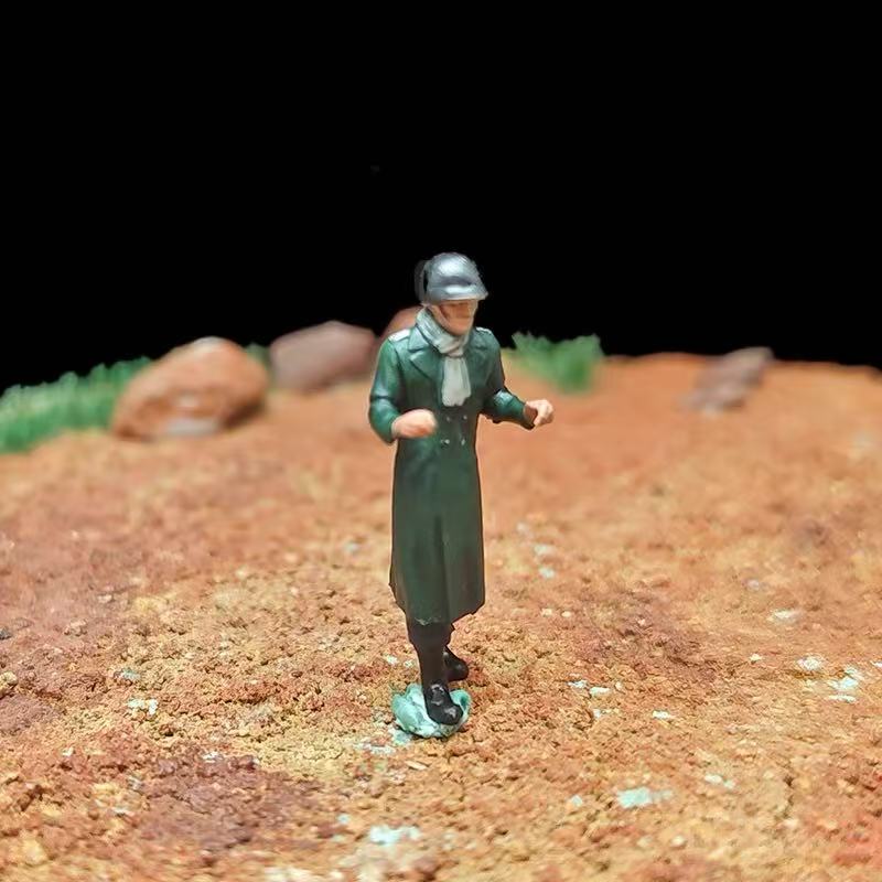 Prisoner Escort Diorama – 11 Soldier Figures with Base