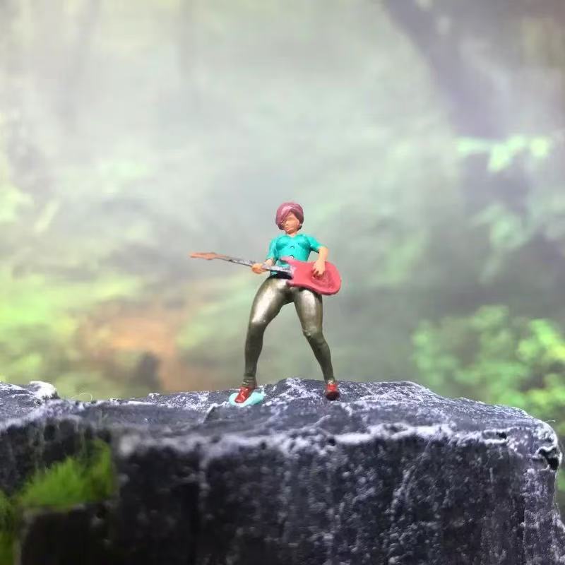 Rock Singer & Guitarist – 1/64 Scale Set of 2 Miniature Figures