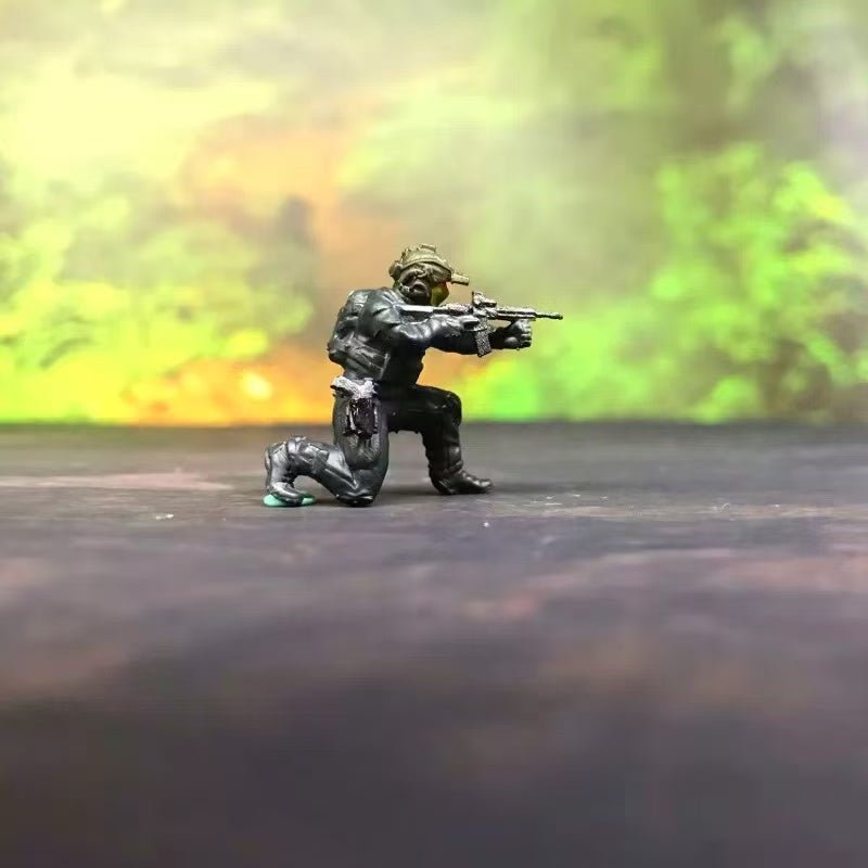Russian Assault Team – 1/64 Scale Set of 5 Miniature Figures