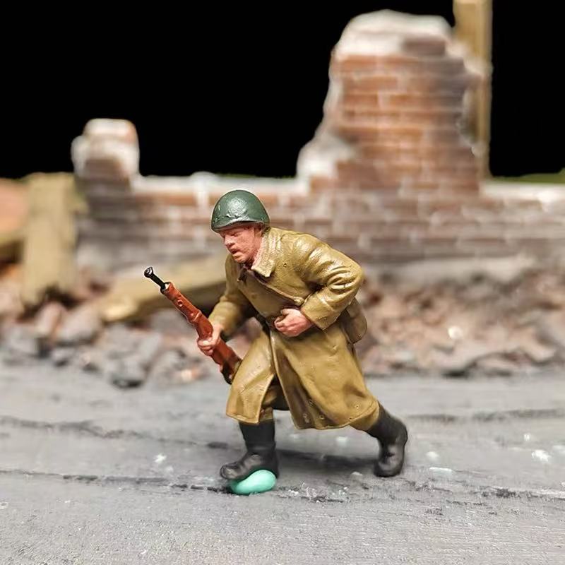 Soviet Red Army Soldiers – 1/72 Scale Set of 10