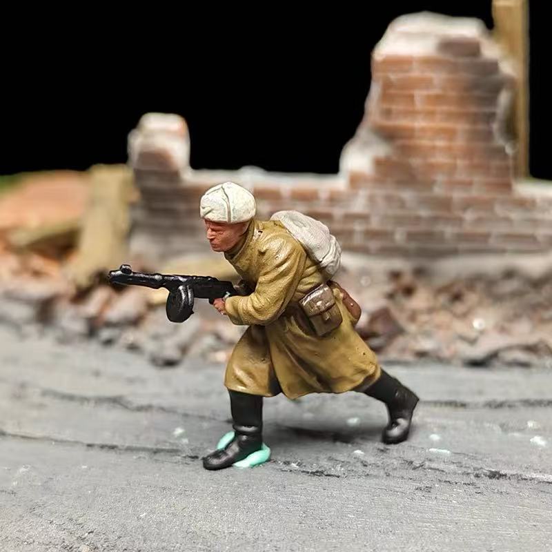 Soviet Red Army Soldiers – 1/72 Scale Set of 10
