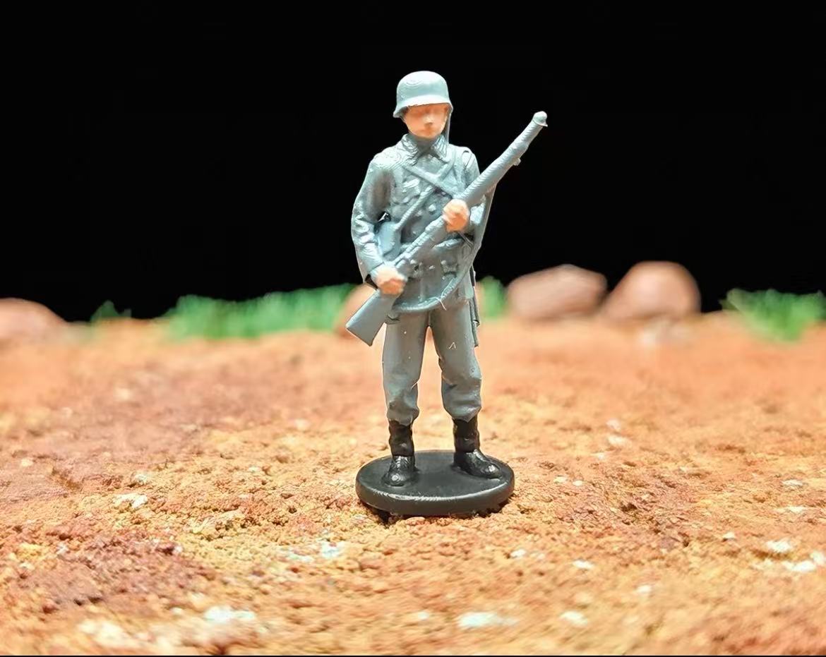 WWII German Soldiers – 1/72 Scale Set of 14