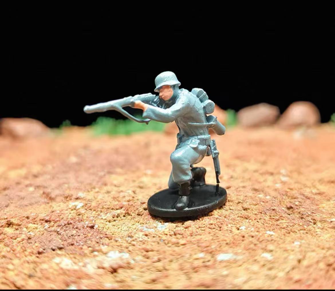 WWII German Soldiers – 1/72 Scale Set of 14